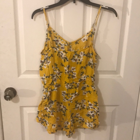 romper - Picture 2 of 2